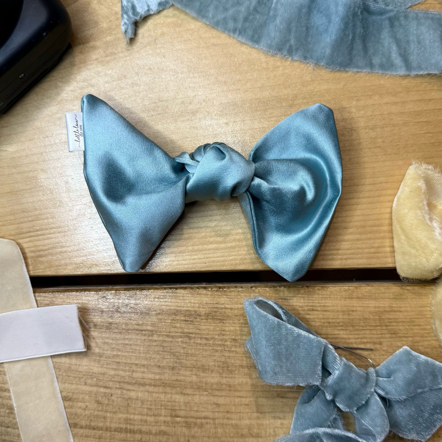 TEAL KNOTTED BOW TIE