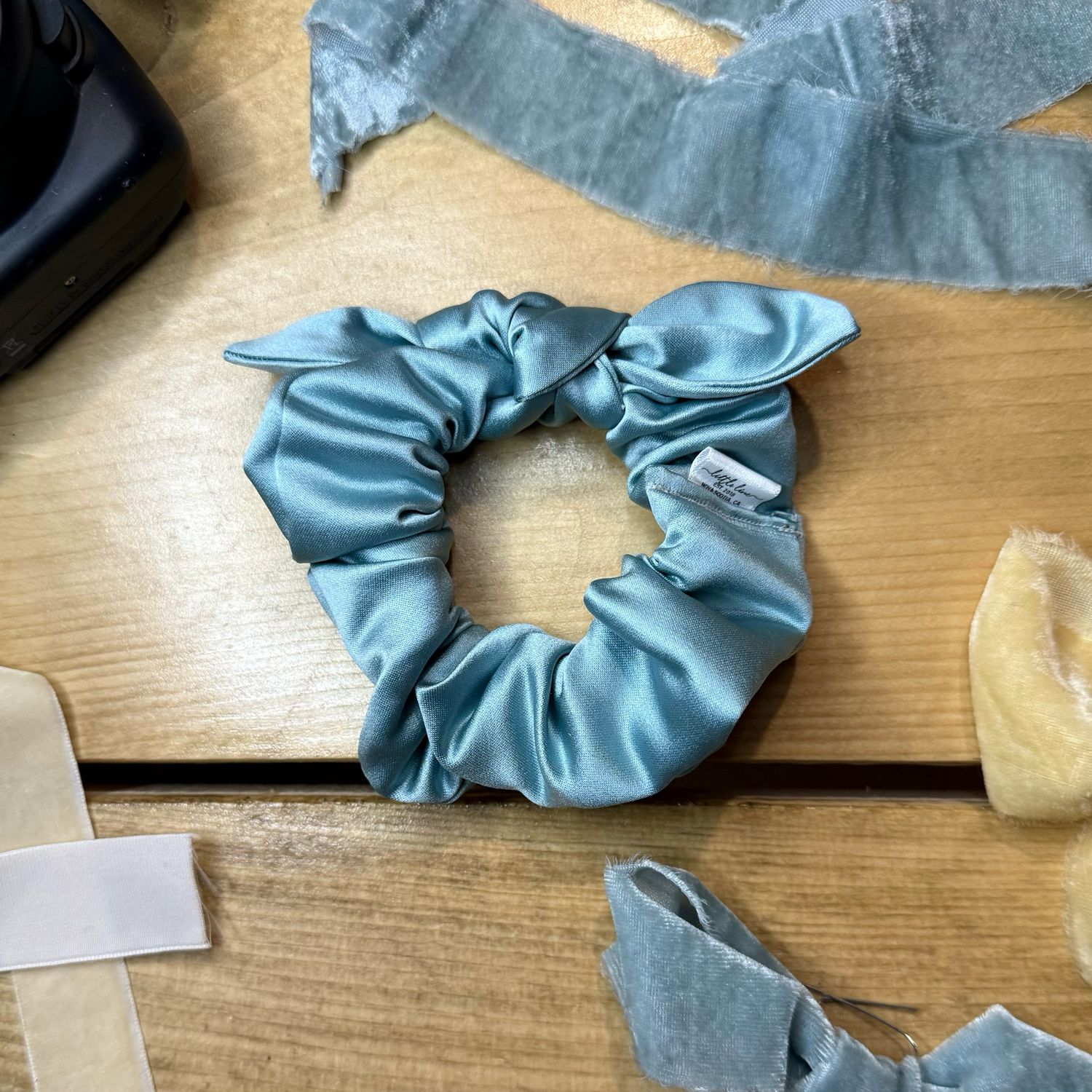 TEAL KNOTTED SCRUNCHIE
