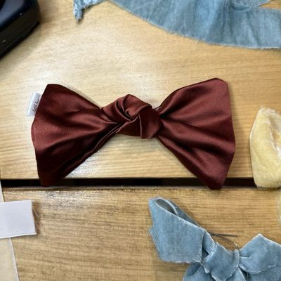 BRICK KNOTTED BOW TIE