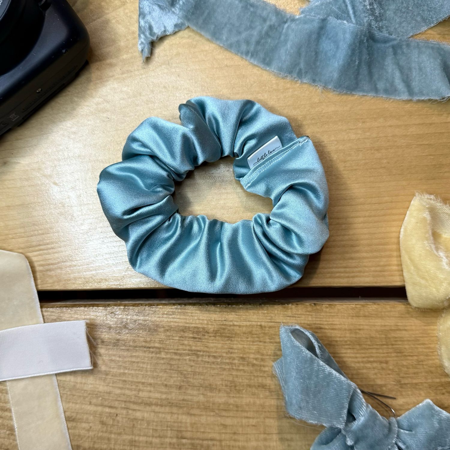 TEAL CLASSIC SCRUNCHIE