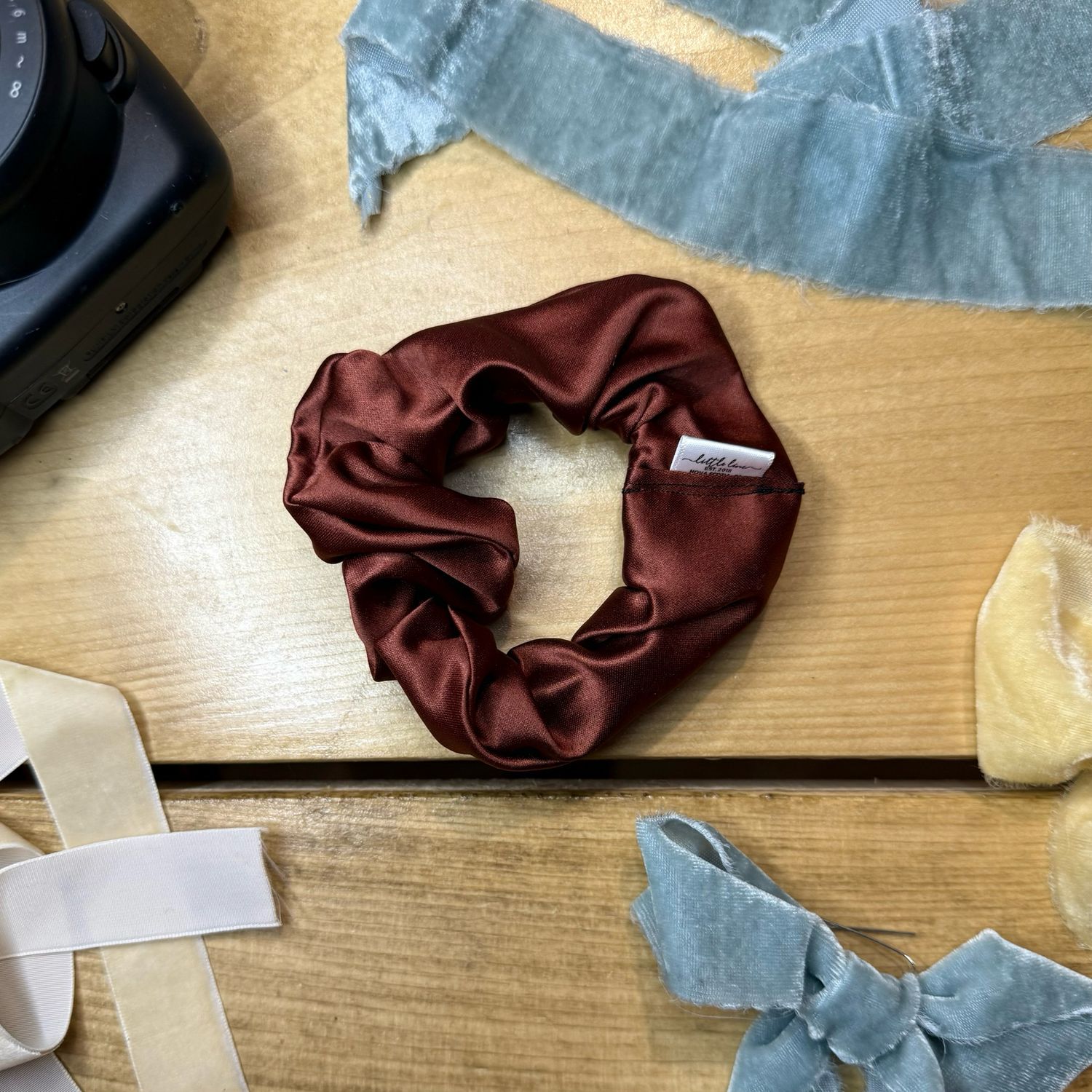 BRICK CLASSIC SCRUNCHIE