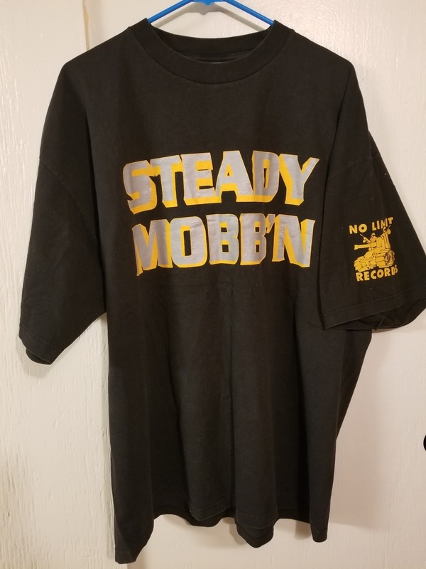  Vintage Large 90s No Limits Tee Shirt.