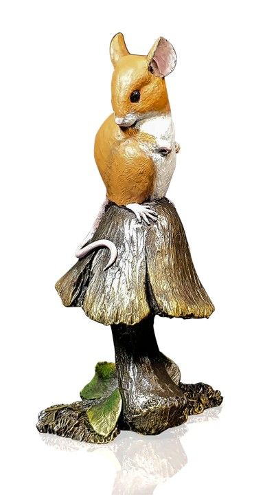 Mouse in Toadstool