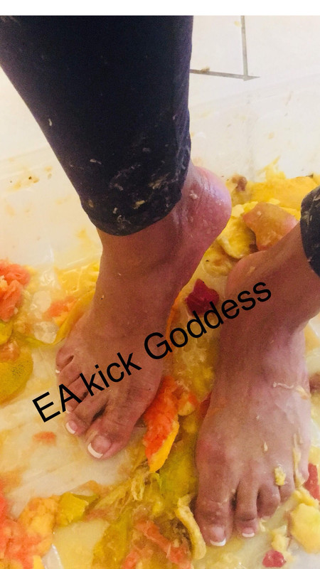 Stomping and Smashing Fruits EA Kick Goddess Sole juice 17 min ... so satisfying