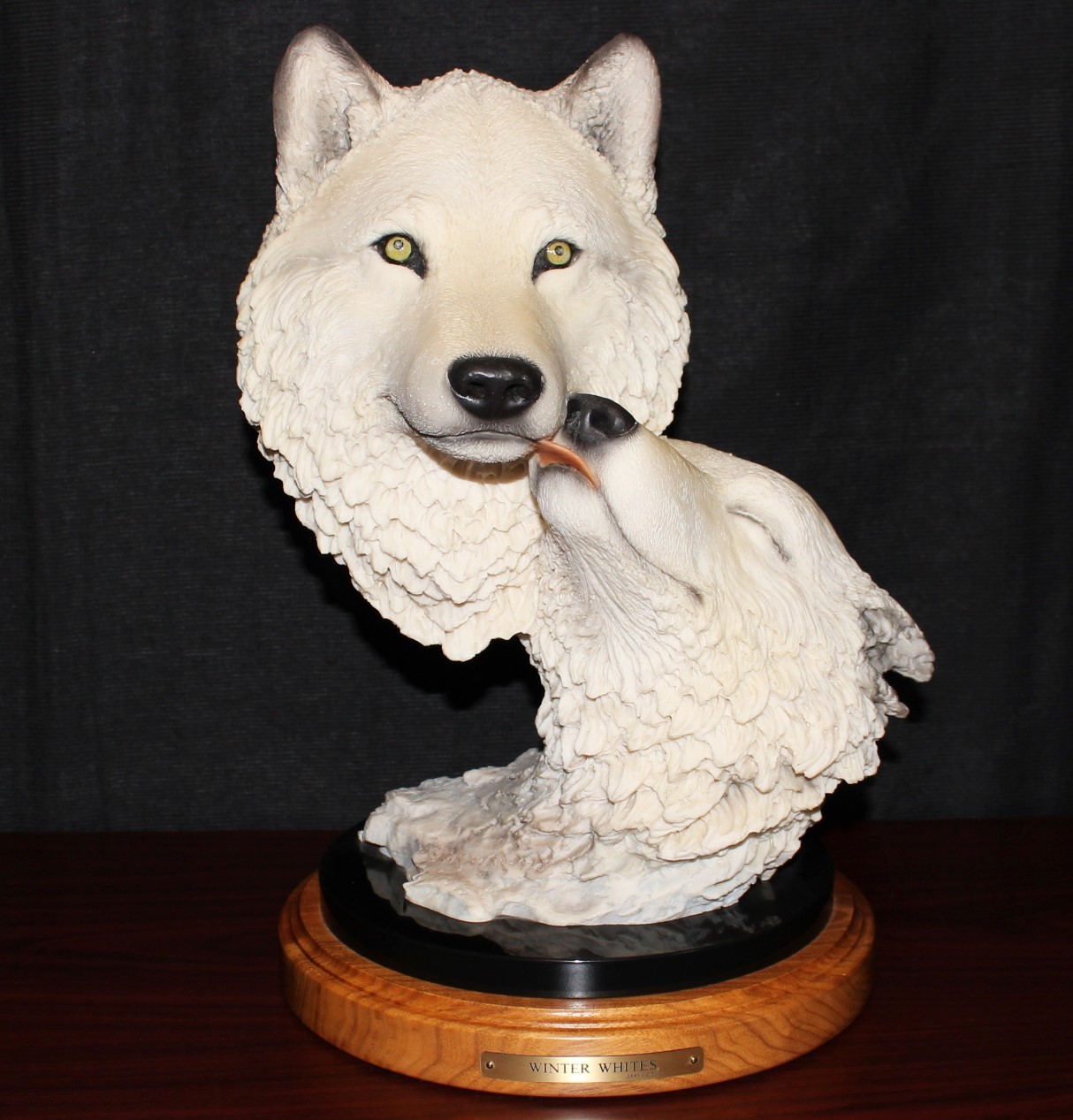 Joe Slockbower 17” Wolf Sculpture “Winter Whites” 2441/2500 Mill Creek Statue