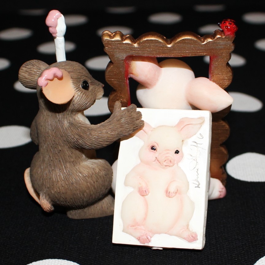Charming Tails Fitz & Floyd You're a Work of Art Mouse and Pig Figurine #89/177