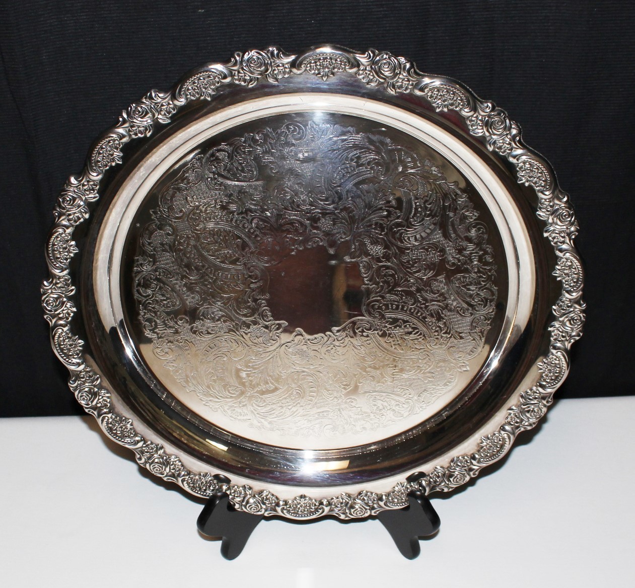 1960's ONEIDA DU Maurier 15” Silver Plate Heavy Scallop Ornate Edge Serving Tray
