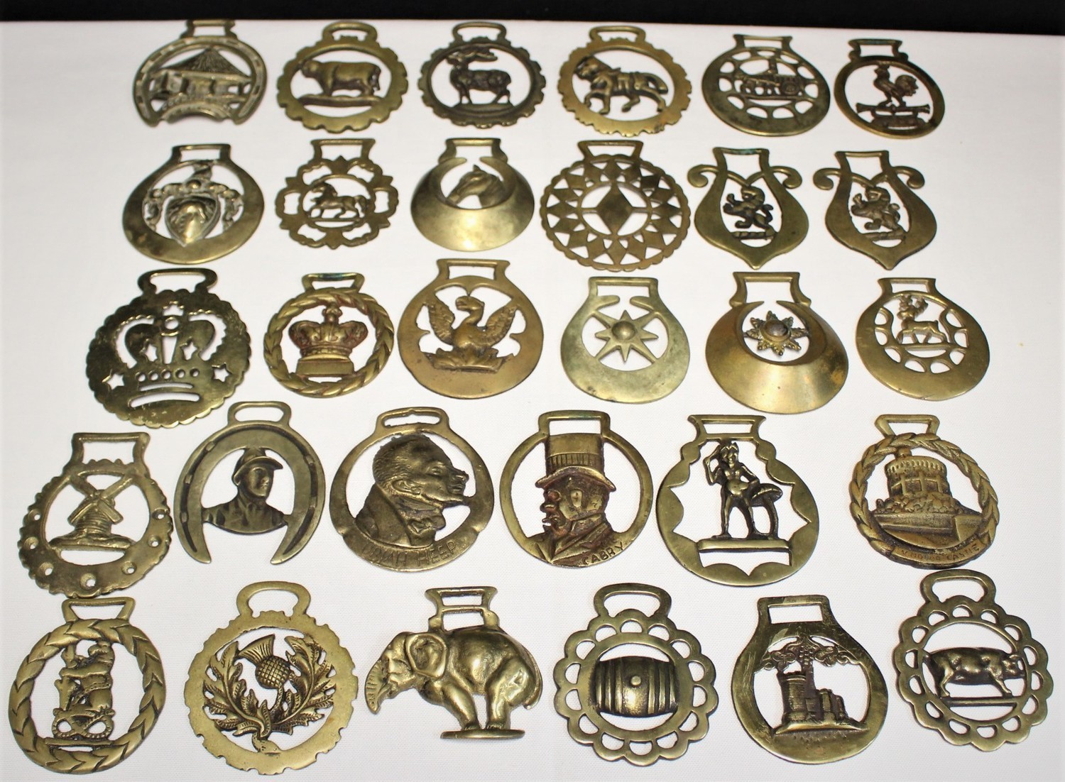 ​Lot of 30 Antique & Vintage Brass Horse Harness Bridle Medallions Ornaments
