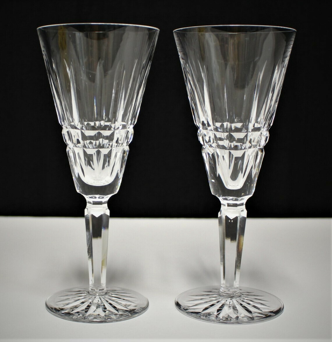 Set of 2 Waterford Crystal Glenmore Pattern 7 1/8” Champagne Flutes Glassware