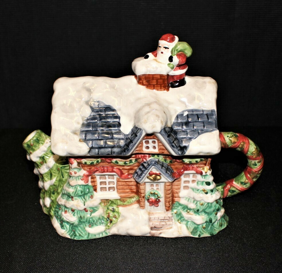 Heritage Mint Christmas Teapot, Santa Entering Chimney from Snow Covered Rooftop