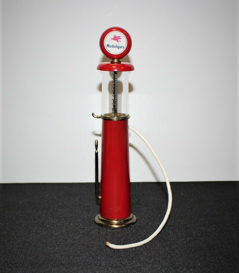 Vintage Roy’s MFG Co. Mobilgas Mobil Oil Pegasus 7” Visible Metal Gas Pump Model