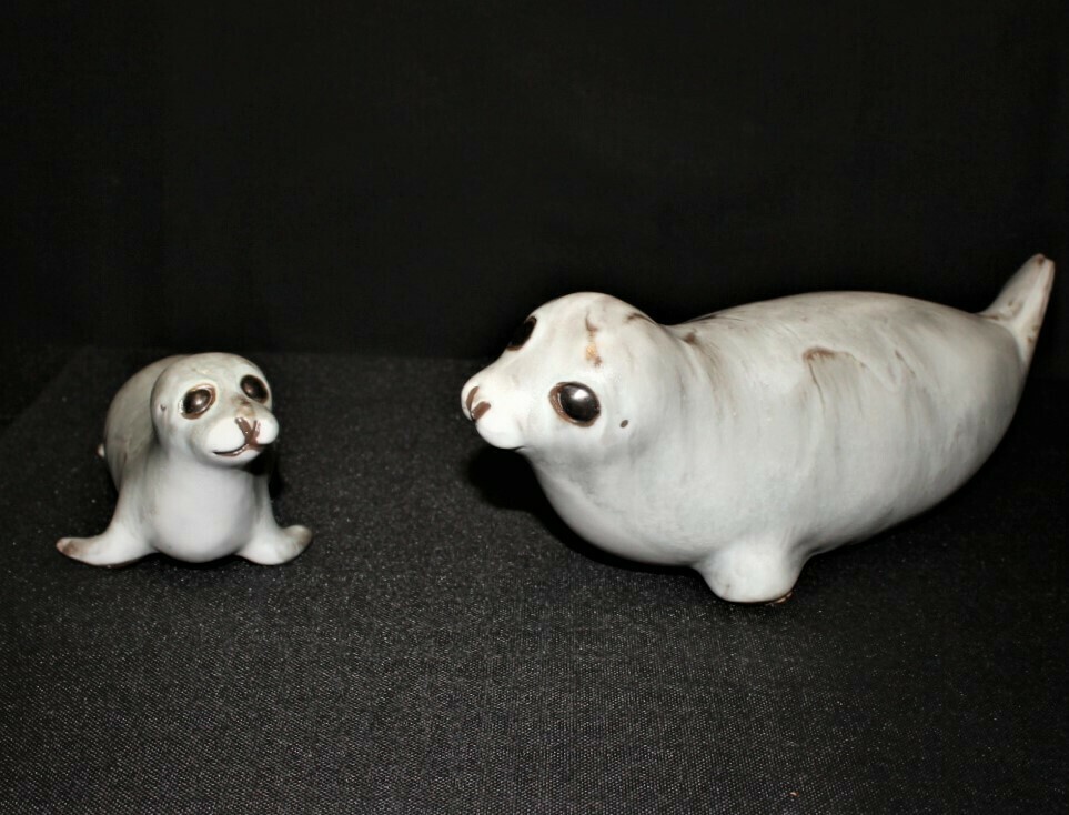 Andersen Design Mom & Baby Sea Lion Seals Art Studio Pottery Sculpture Figurines