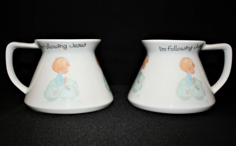 Set of 2 Precious Moments 1986 “I’M FOLLOWING JESUS Porcelain Mugs in Box, PM863