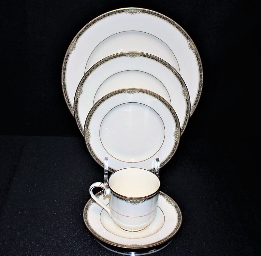 Noritake COVINA 5-Piece Place Setting Dinner, Salad, Bread, Cup and Saucer, 9791