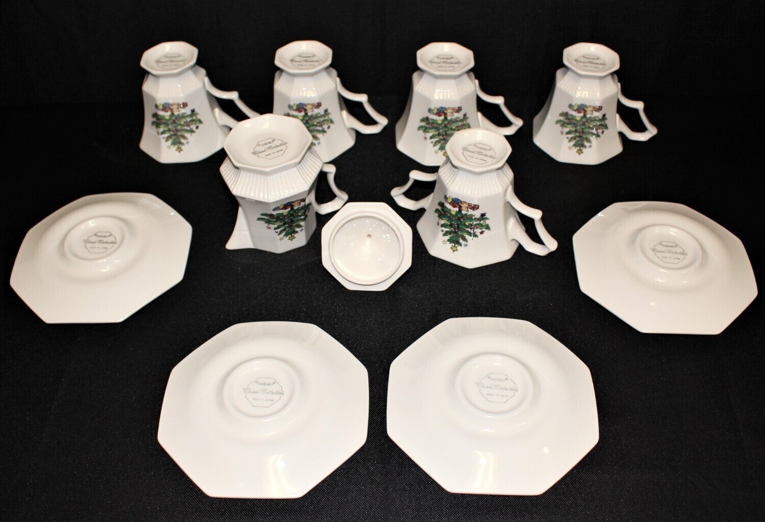 NIKKO Classic Collection 11-PC Christmas 4 Cups, 4 Saucers, Creamer, Sugar & Lid