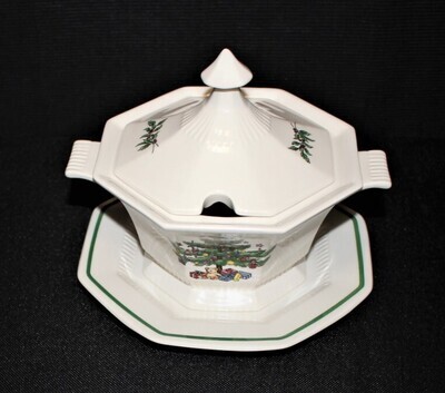 NIKKO Classic Collection Christmas Serving Sauce Boat with Cover and Underplate