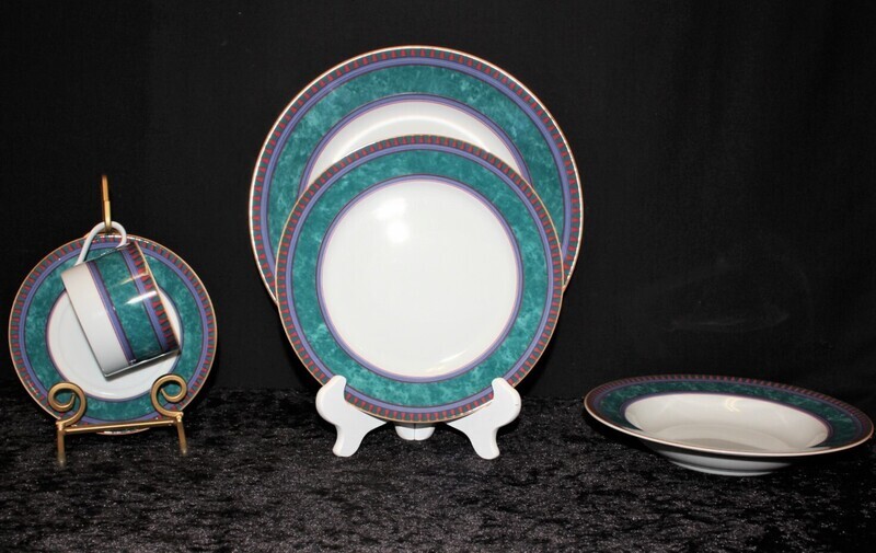 Mikasa La Scala 5-Piece Place Setting Fine China Set, M5111