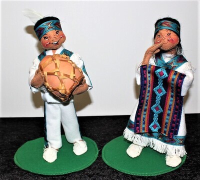 Pair of Annalee 1998 White Eagle Boy and Desert Bloom Girl 10” Indian Dolls