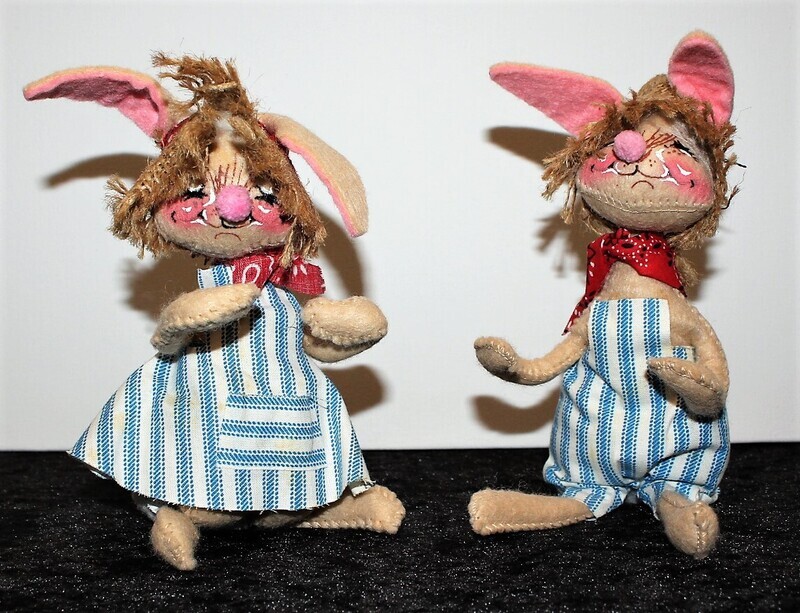 Pair of Annalee 1965 Farmer Boy and Girl 6&quot; Country Bunny Rabbit Plush Dolls