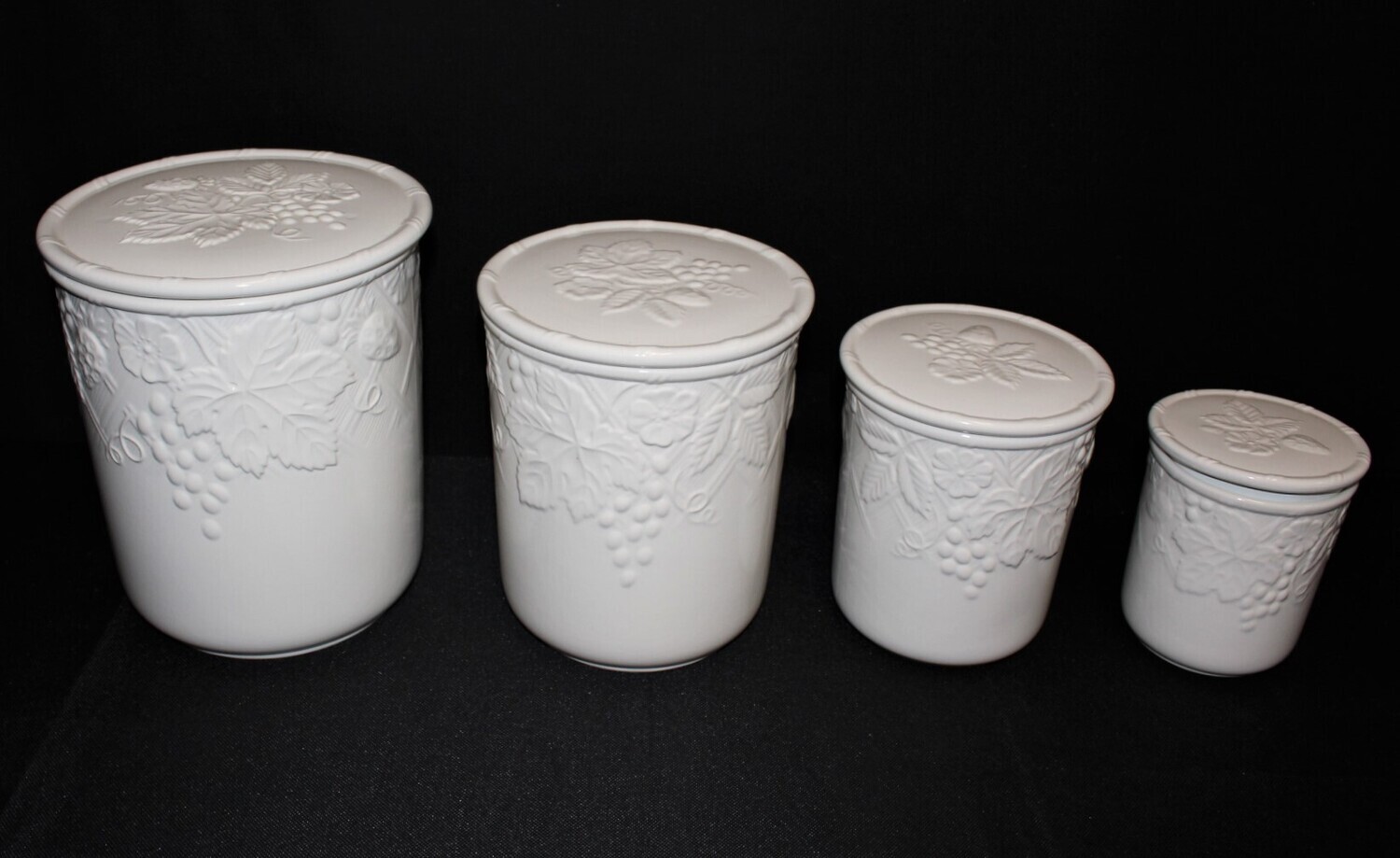 Mikasa English Countryside White Set of 4 Canister Jars with Lids and Gaskets