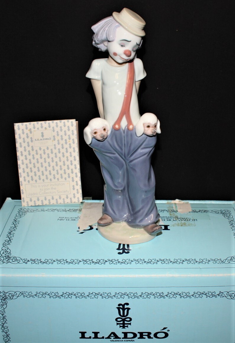 Lladro Little Pals 7600 Clown & Puppies Figurine in Box, 1985 Collectors Society
