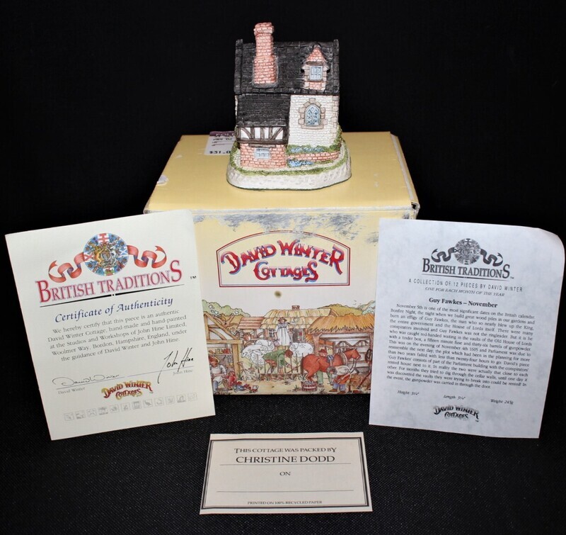 David Winter &quot;Guy Fawkes&quot; NOVEMBER British Traditions in Original Box with COA