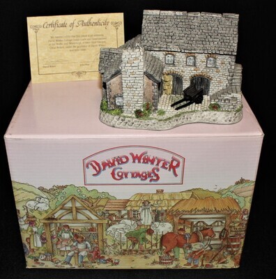 David Winter Cottages 1993 Tyddyn Siriol Welsh Collection in Original Box, COA