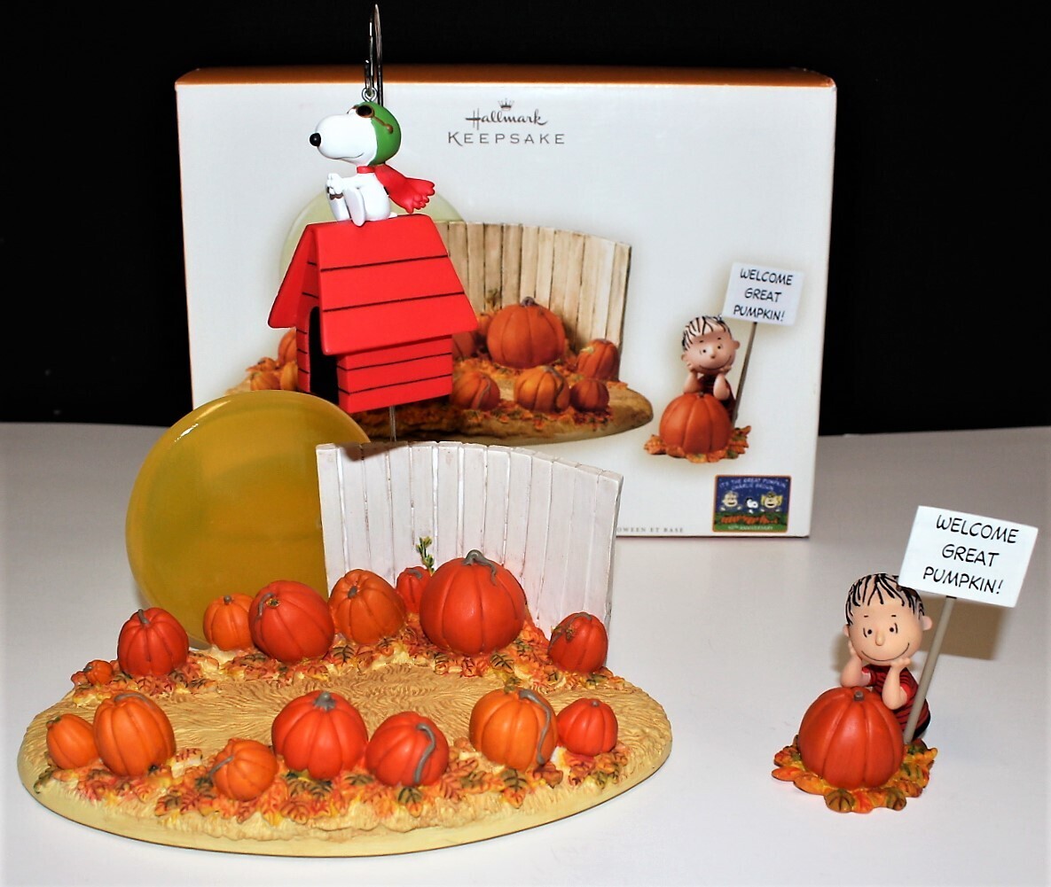Hallmark Linus The Great Pumpkin Patch & Snoopy Keepsake Halloween Ornament Set