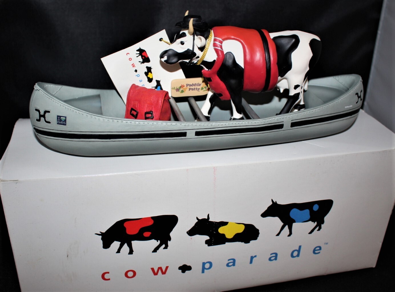 COW PARADE 2001 Moovin&#39; On Down The Mighty Mo Canoe Figurine in Box, #9138