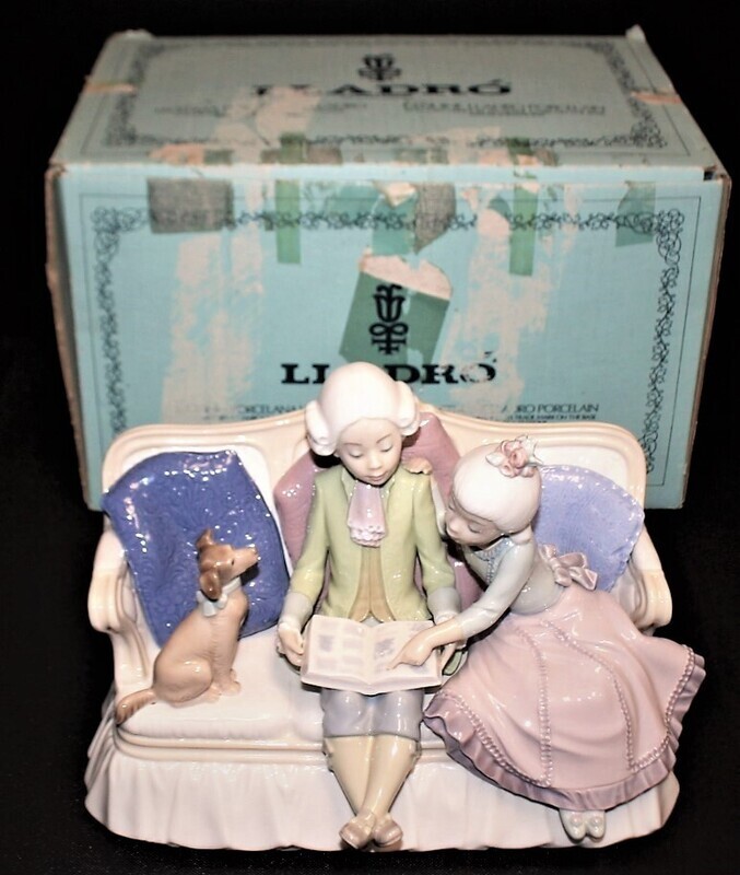 Lladro Story Time Girl &amp; Boy Reading on Couch w/ Dog Figurine #5229, Mint in Box