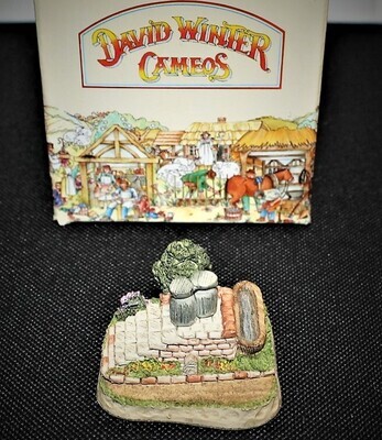 David Winter Saddle Steps Cottage 1991 Cameos Collection in Original Box