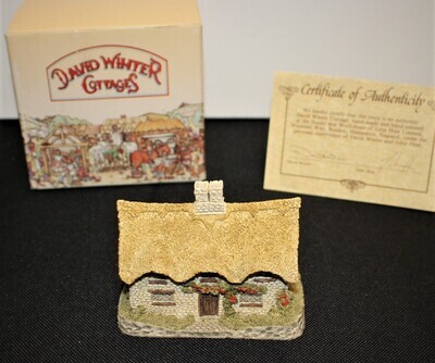David Winter The Dower House 1982 Cottage in Original Box with COA