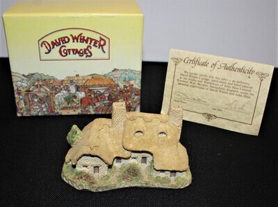 David Winter Meadow Bank Cottage 1985 Heart of England Series in Box with COA