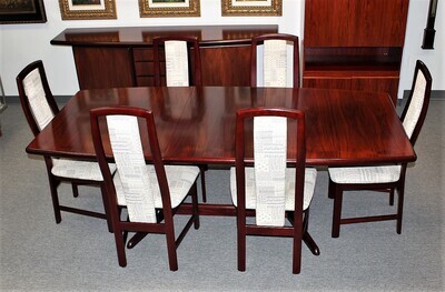 Skovby Danish Modern Rosewood Extendable Dining Table, 2 Leaves and 6 Chairs