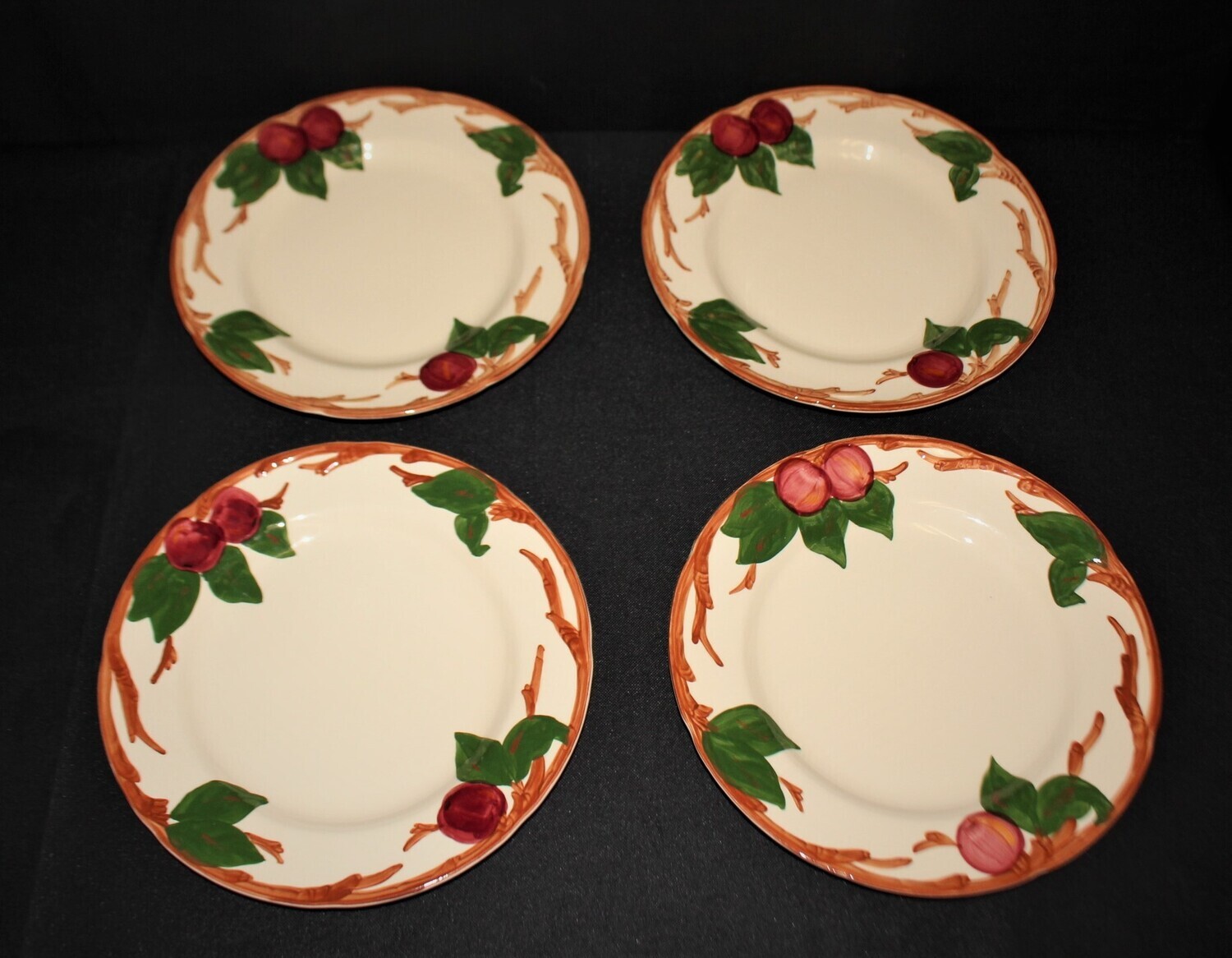 Set of 4 Franciscan Apple 10.5” Earthenware Dinner Plates, USA Backstamp