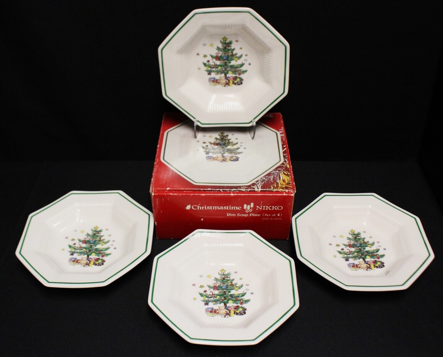 Set of 4 Nikko Christmastime Octagonal Christmas Tree 8.25” Rim Soup Bowls in Box