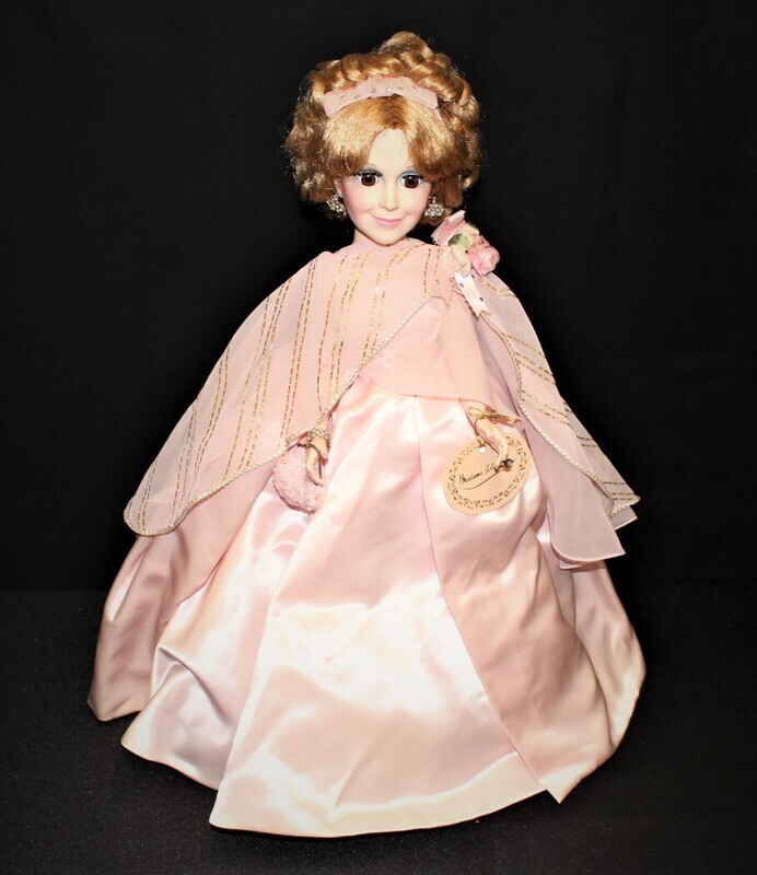 Madame Alexander Self Portrait 21" Doll #2290 with Hangtag and Original Box