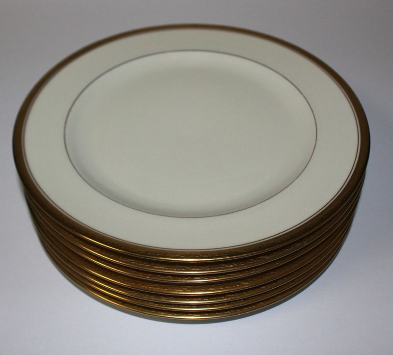 Set of 7 Hutschenreuther Selb LHS Bavaria Gold Encrusted 10” Dinner Plates