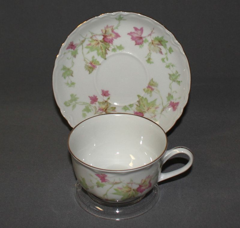 Hutschenreuther Selb Bavaria Maple Leaf Scallop Cup &amp; Saucer, Multiple Available