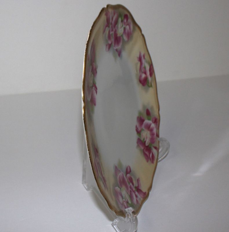 Tressemanes &amp; Vogt Limoges France New Palissy T &amp; V 8" Sweet Pea Floral Plate