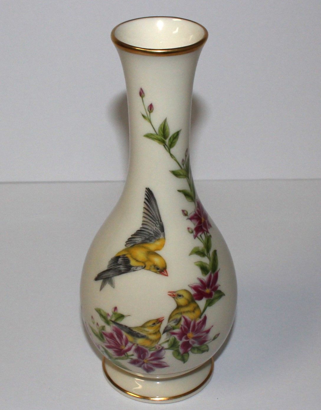 Lenox Collection 1985 Mother’s Day Limited Edition 8” Goldfinch Bird Family Vase