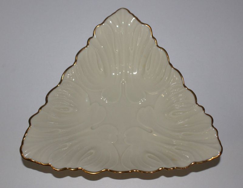 Lenox Sculptured Triangle Leaf Candy Nut Bowl Trinket Dish with Gold Trim