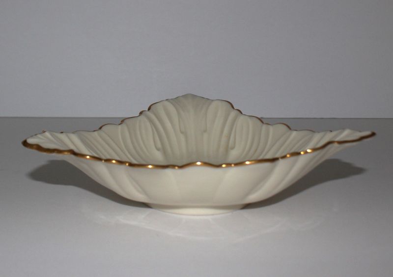 Lenox Sculptured Triangle Leaf Candy Nut Bowl Trinket Dish with Gold Trim