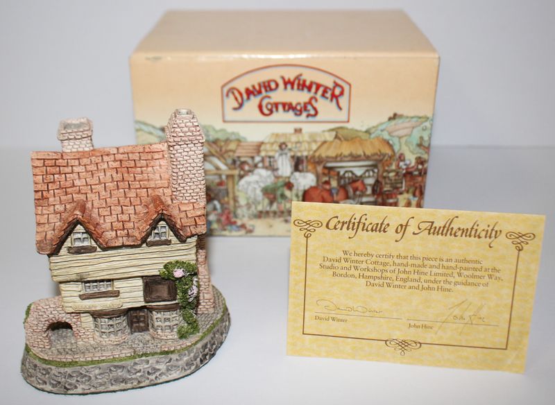 David Winter "Wine Merchant" 1980 At the Center of the Village in Box with COA