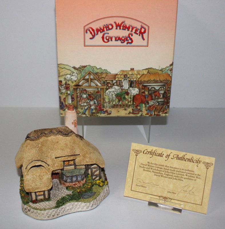 David Winter Ashe Cottage 1994 Collectors Guild Scene in Box with COA