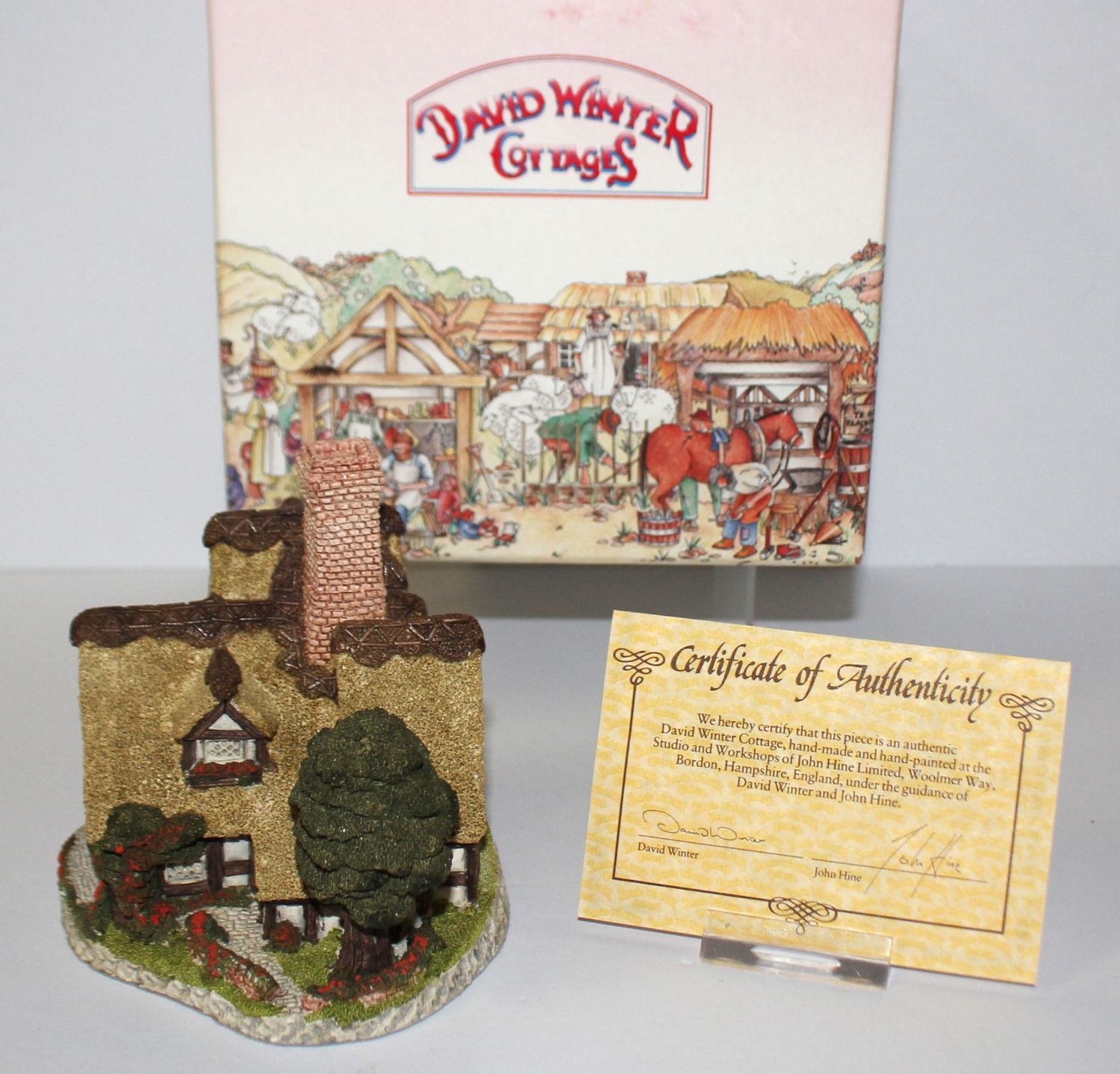 David Winter Pilgrims Rest Cottage 1983 The Country Collection in Box with COA