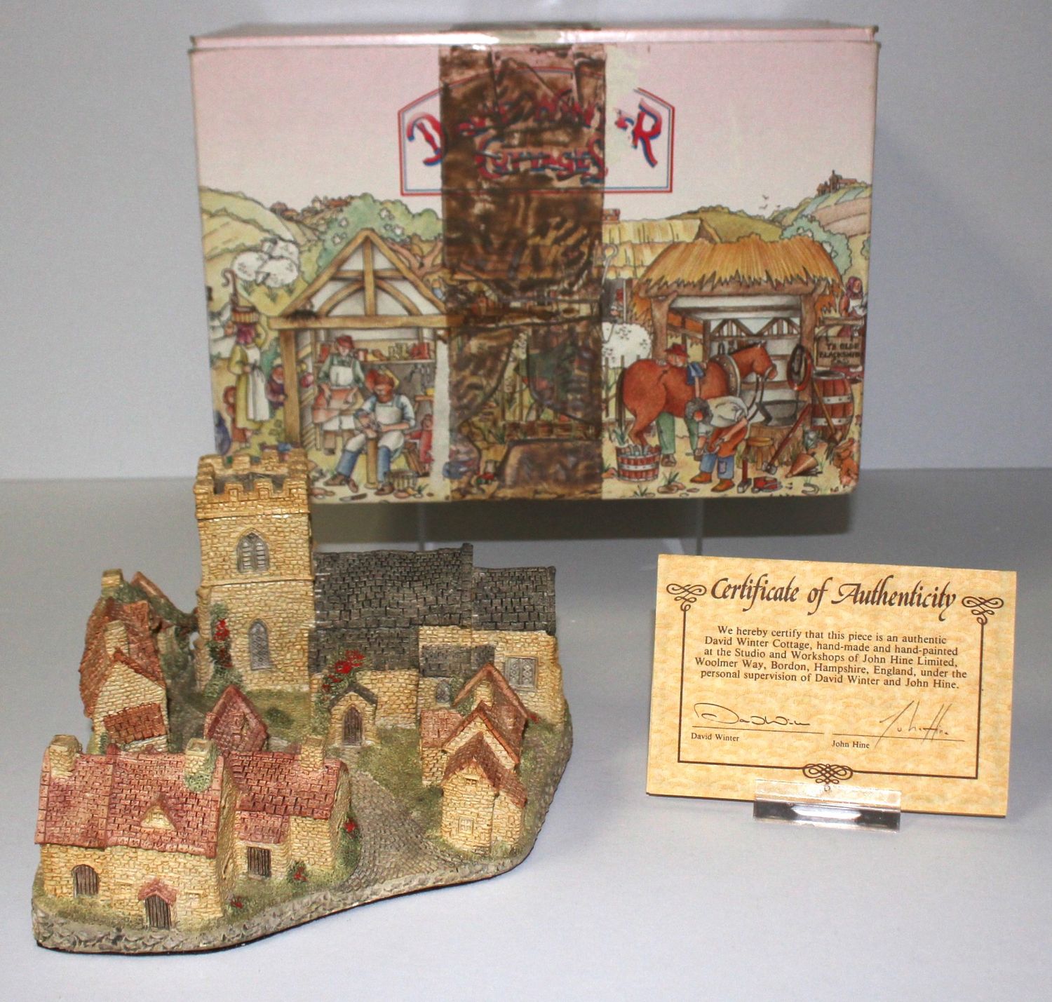 David Winter Cotswold Village Cottage 1982 Regions Collection in Box with COA