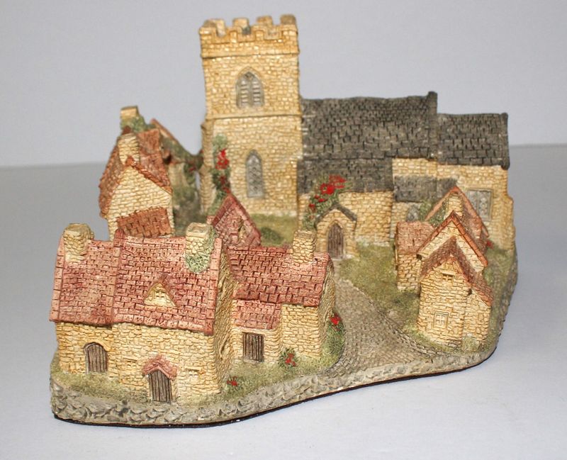 David Winter Cotswold Village Cottage 1982 Regions Collection in Box with COA