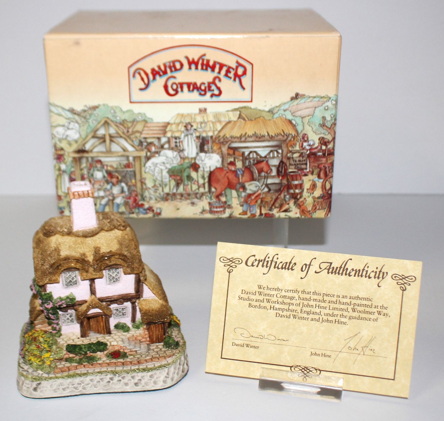 David Winter &quot;One Acre Cottage&quot; 1993 English Village Collection in Box with COA