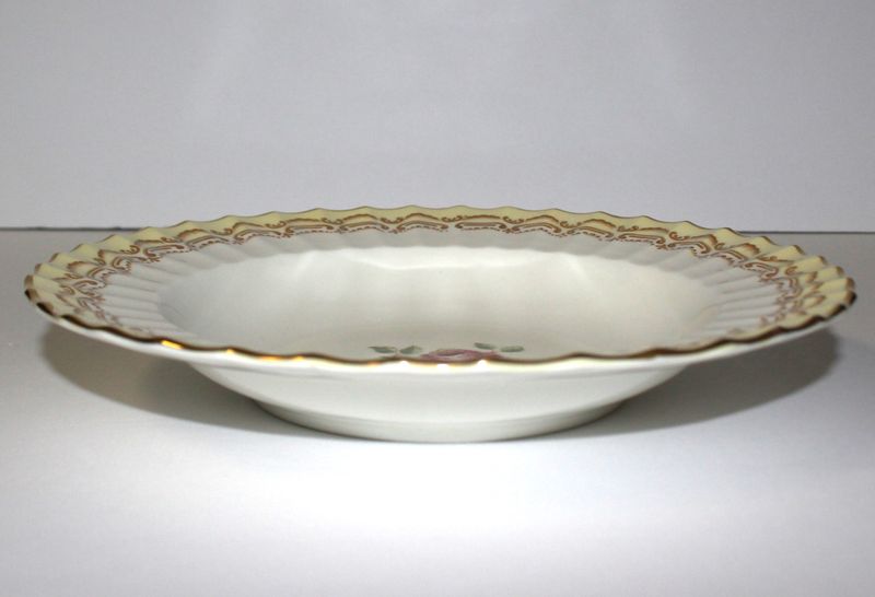 Royal Worcester CROMWELL 1937 Bone China 8 1/8” Rimmed Soup Bowl, England